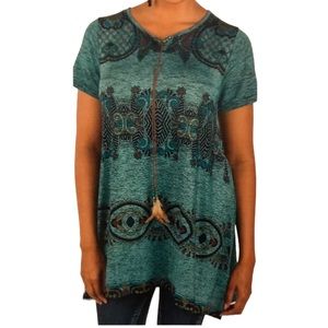 NWT.  SM/Med Sacred Threads Tunic.    219002.   CL/GY01